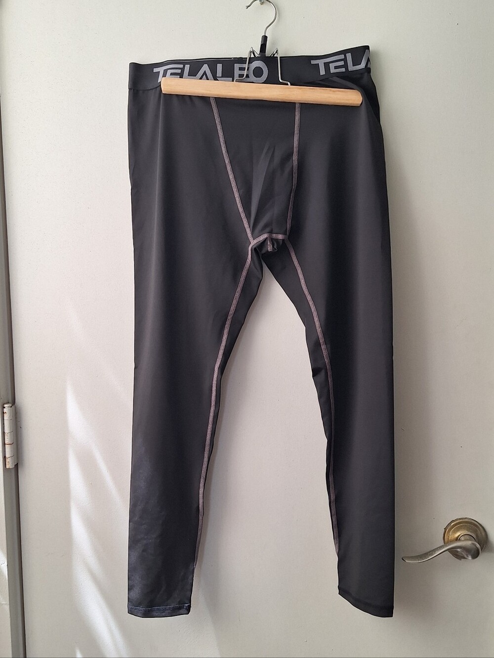 TELALEO men's black compression leggings Size Large Pack Of 2
